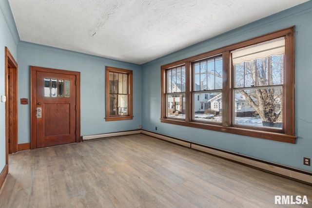 1816 W CALLENDER Avenue, Peoria, IL 61606