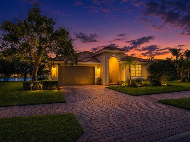 3392 SW Porpoise Circle, Stuart, FL 34997