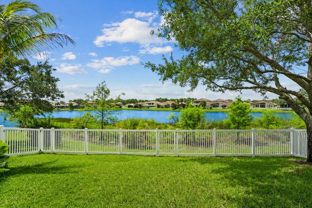 3392 SW Porpoise Circle, Stuart, FL 34997