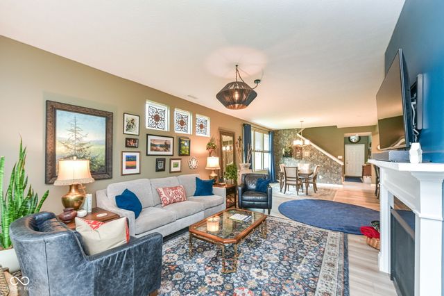 927 Tuxedo Drive, Westfield, IN 46074