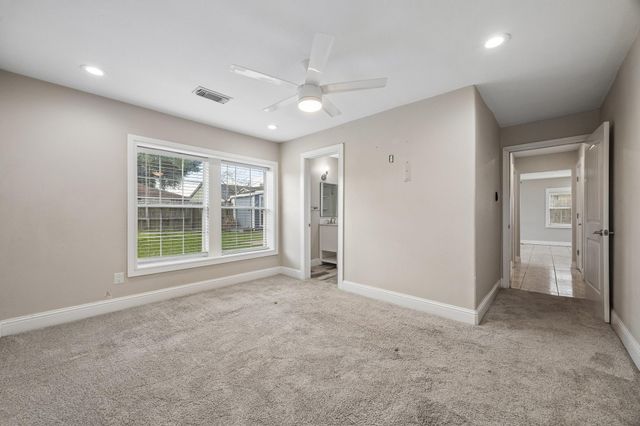 9826 Carlow Lane, La Porte, TX 77571