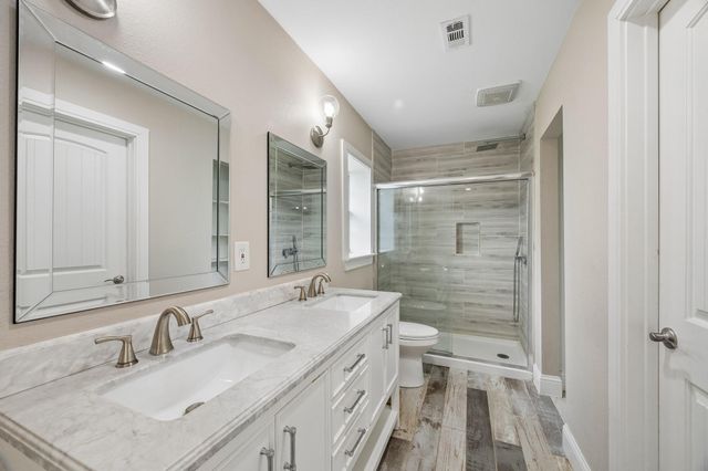 9826 Carlow Lane, La Porte, TX 77571