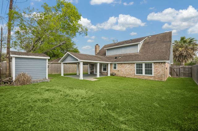 9826 Carlow Lane, La Porte, TX 77571