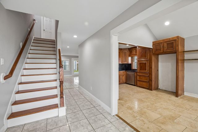 9826 Carlow Lane, La Porte, TX 77571