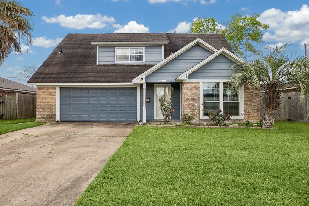 9826 Carlow Lane, La Porte, TX 77571