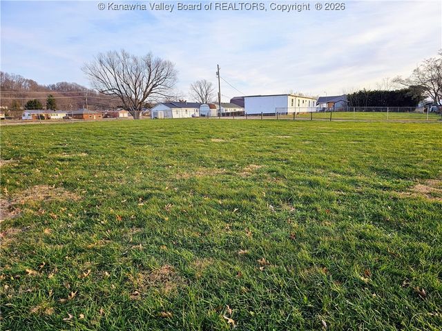 276 Frost Lane, Gallipolis Ferry, WV 25515