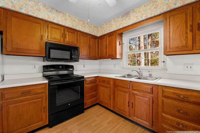 2123 Clinchfield Drive, Fayetteville, NC 28304