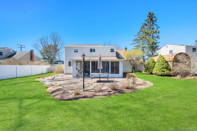11 Biscayne Drive, Selden, NY 11784