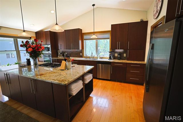 554 Prentice Drive, St Peters, MO 63376