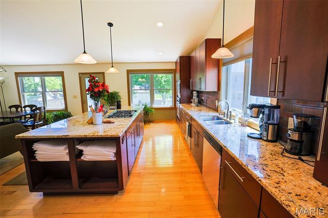 554 Prentice Drive, St Peters, MO 63376