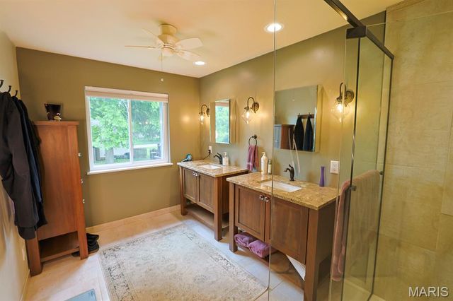 554 Prentice Drive, St Peters, MO 63376