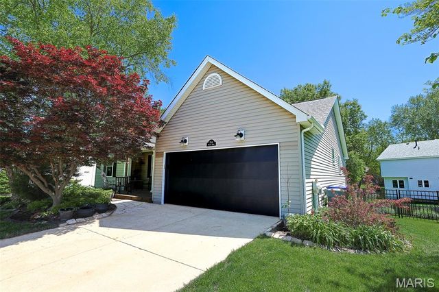 554 Prentice Drive, St Peters, MO 63376