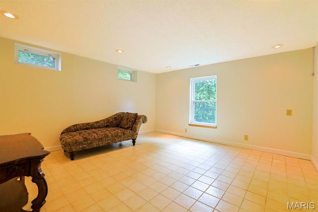 554 Prentice Drive, St Peters, MO 63376