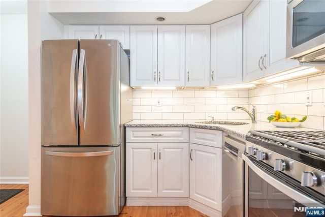 1406 Faulkner Court, Mahwah, NJ 07430