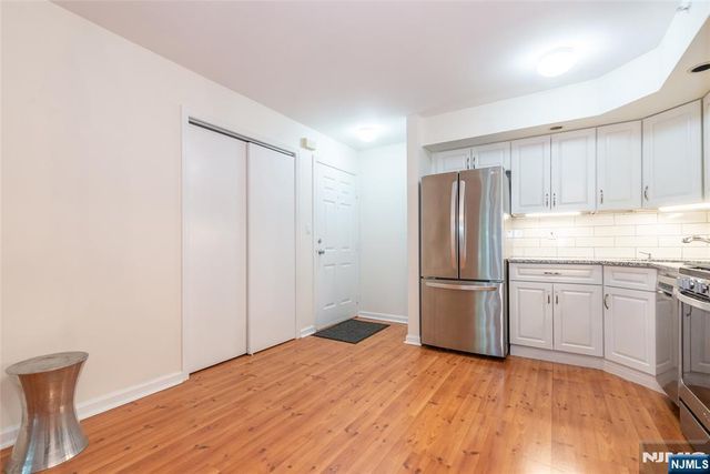 1406 Faulkner Court, Mahwah, NJ 07430