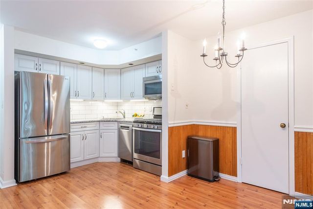 1406 Faulkner Court, Mahwah, NJ 07430