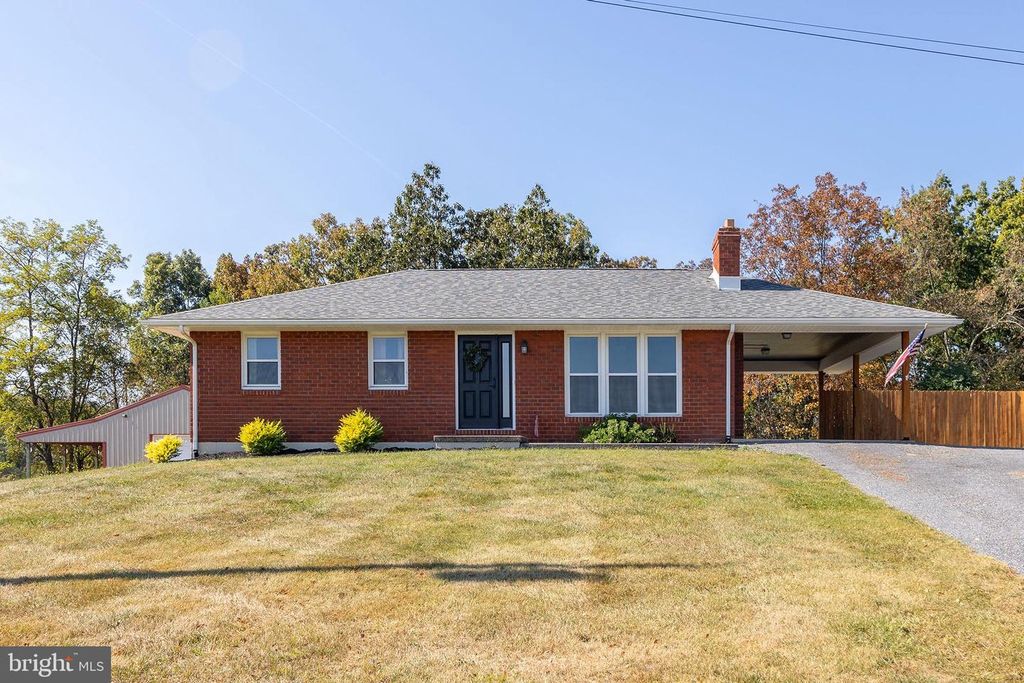 89 FERN TRL, Augusta, WV 26704