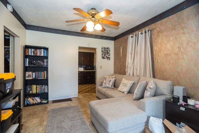 8351 S Cregier Avenue, Chicago, IL 60617