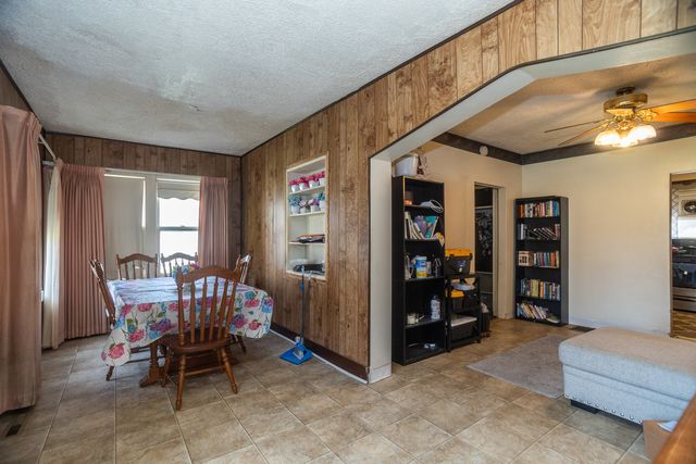 8351 S Cregier Avenue, Chicago, IL 60617