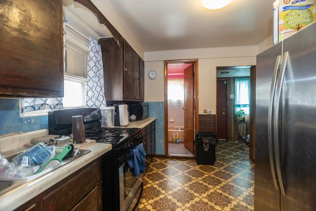 8351 S Cregier Avenue, Chicago, IL 60617