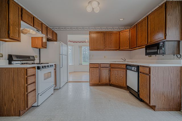 5907 Delaware Avenue, Gurnee, IL 60031