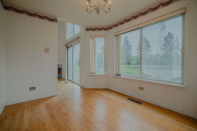 5907 Delaware Avenue, Gurnee, IL 60031
