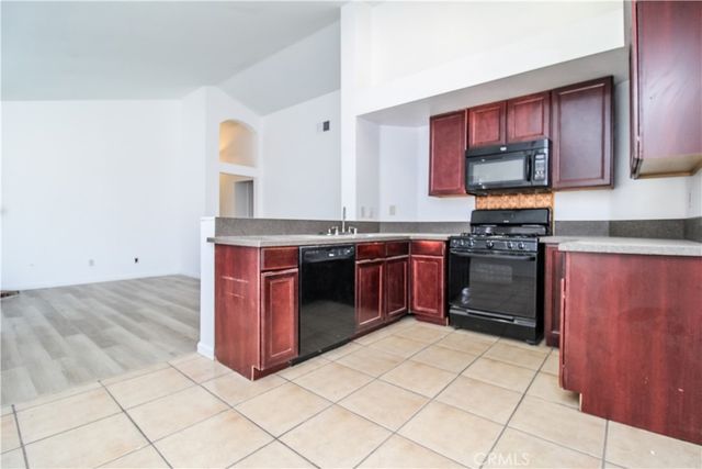 14621 Owens River, Victorville, CA 92392