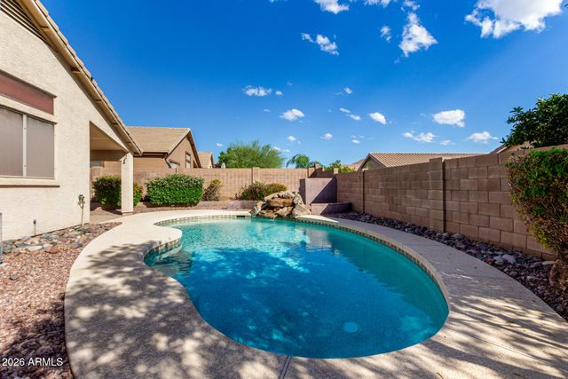 8965 E HILLVIEW Street, Mesa, AZ 85207