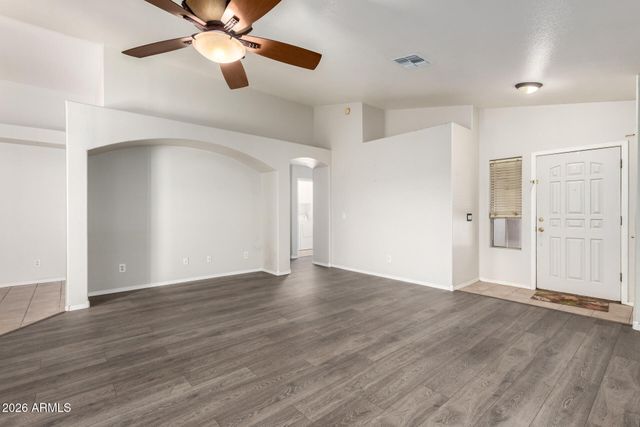 8965 E HILLVIEW Street, Mesa, AZ 85207