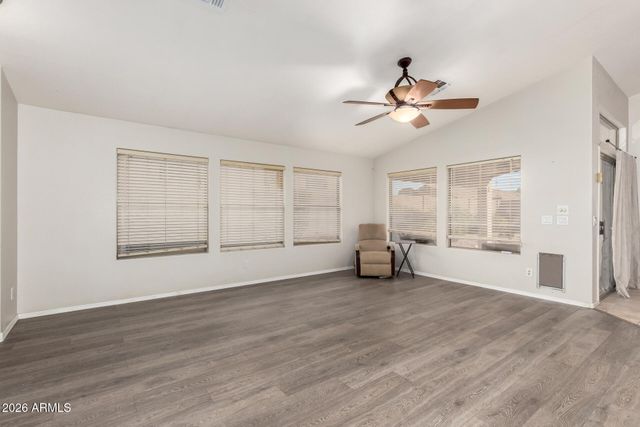 8965 E HILLVIEW Street, Mesa, AZ 85207