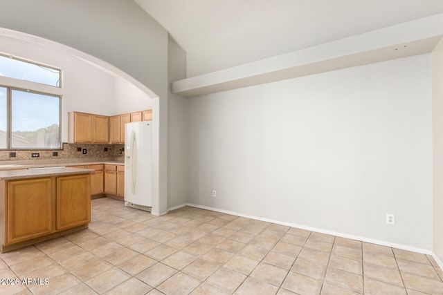 8965 E HILLVIEW Street, Mesa, AZ 85207