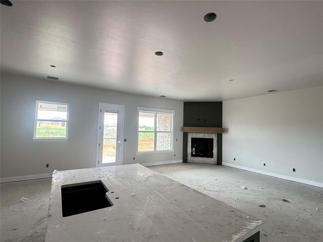 713 Summit Hollow Drive, Norman, OK 73071
