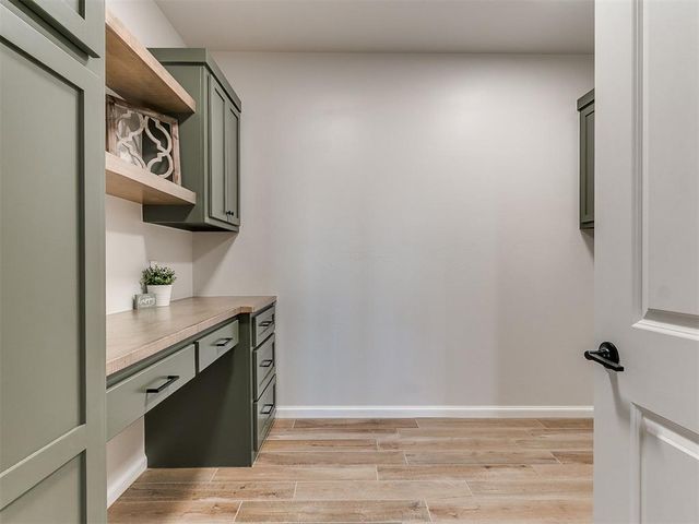 713 Summit Hollow Drive, Norman, OK 73071