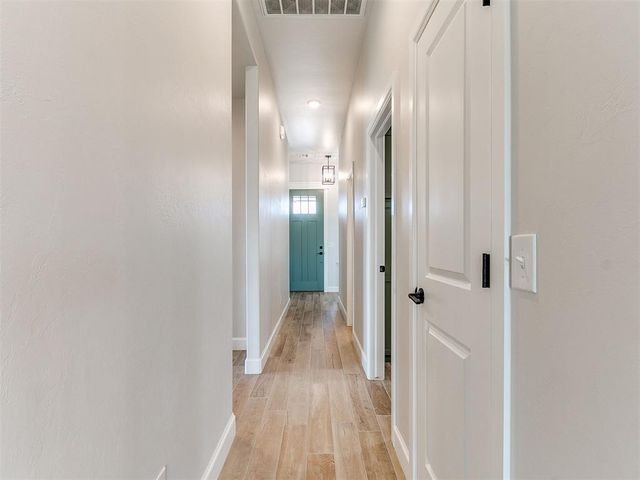 713 Summit Hollow Drive, Norman, OK 73071