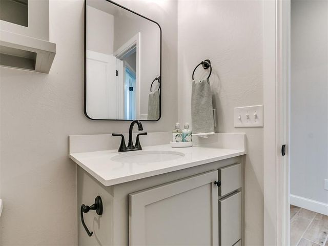 713 Summit Hollow Drive, Norman, OK 73071