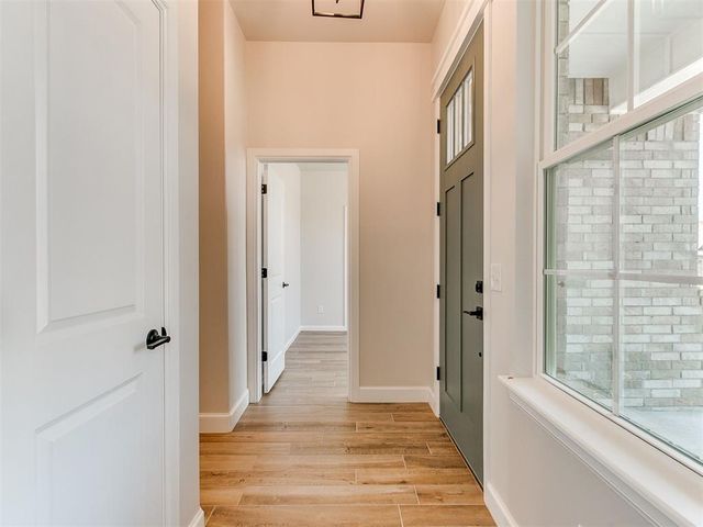 713 Summit Hollow Drive, Norman, OK 73071