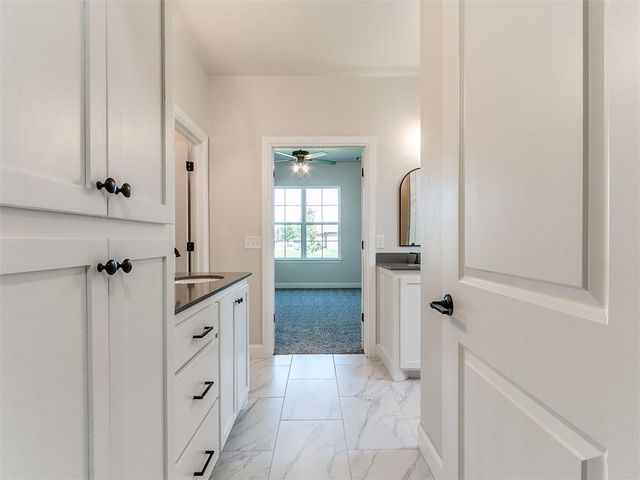713 Summit Hollow Drive, Norman, OK 73071