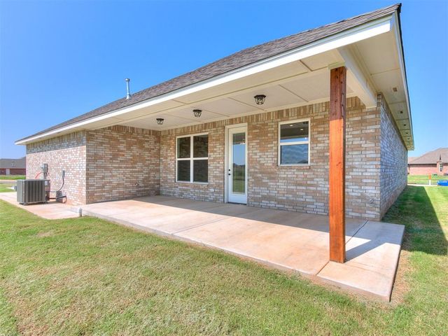 713 Summit Hollow Drive, Norman, OK 73071