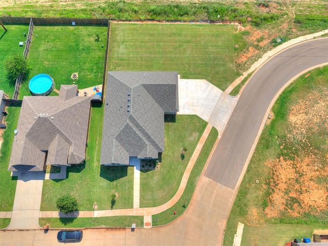 713 Summit Hollow Drive, Norman, OK 73071