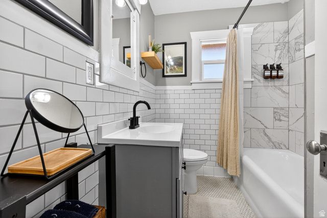 2572 S POLK AVE, Ogden, UT 84401