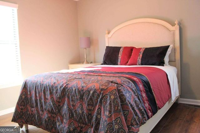 1068 Falling Water Drive, Smyrna, GA 30080