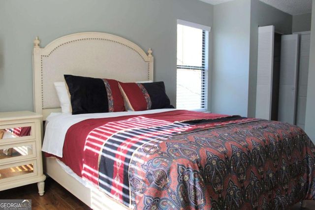 1068 Falling Water Drive, Smyrna, GA 30080