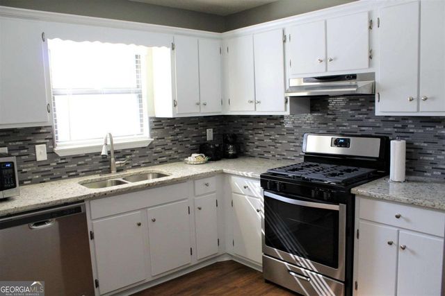 1068 Falling Water Drive, Smyrna, GA 30080