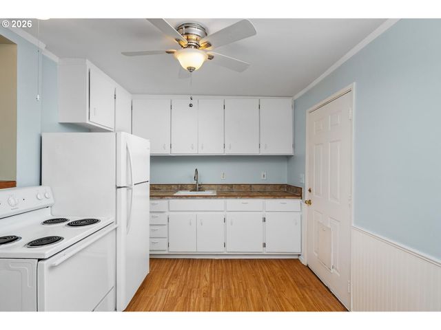 12406 Se FULLER Rd, Milwaukie, OR 97222