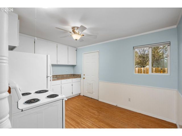 12406 Se FULLER Rd, Milwaukie, OR 97222