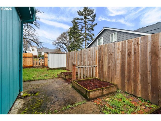 12406 Se FULLER Rd, Milwaukie, OR 97222