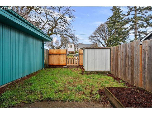 12406 Se FULLER Rd, Milwaukie, OR 97222