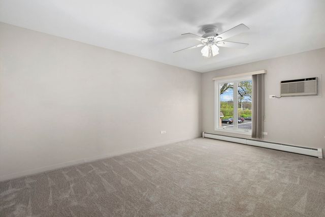 4250 Saratoga Avenue L214, Downers Grove, IL 60515