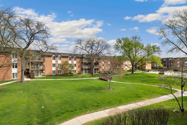 4250 Saratoga Avenue L214, Downers Grove, IL 60515