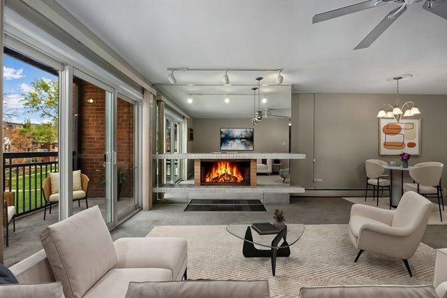 4250 Saratoga Avenue L214, Downers Grove, IL 60515